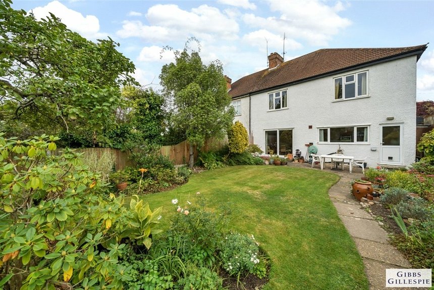 sold moat drive london 22739 - Gibbs Gillespie