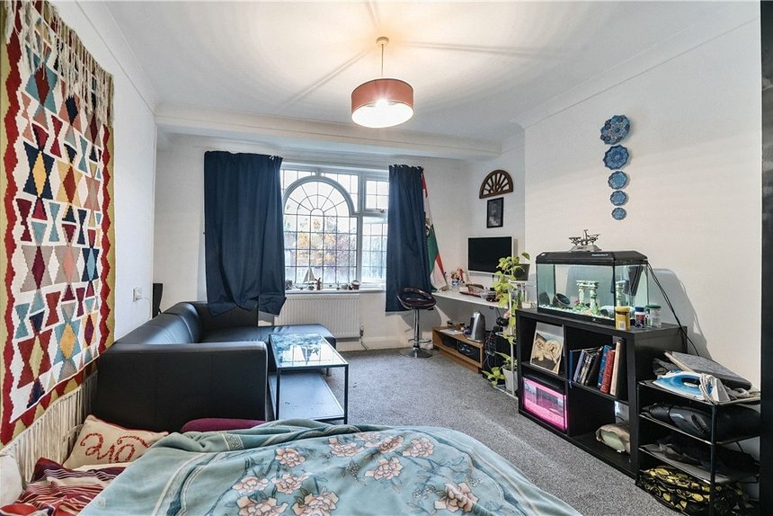 for sale bridle road london 22888 - Gibbs Gillespie