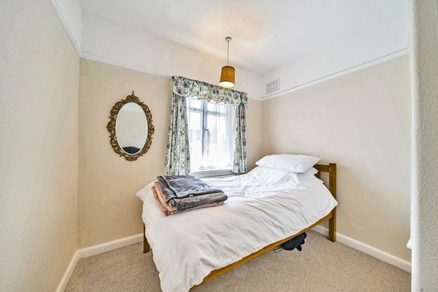 for sale st. marys avenue london 22939 - Gibbs Gillespie