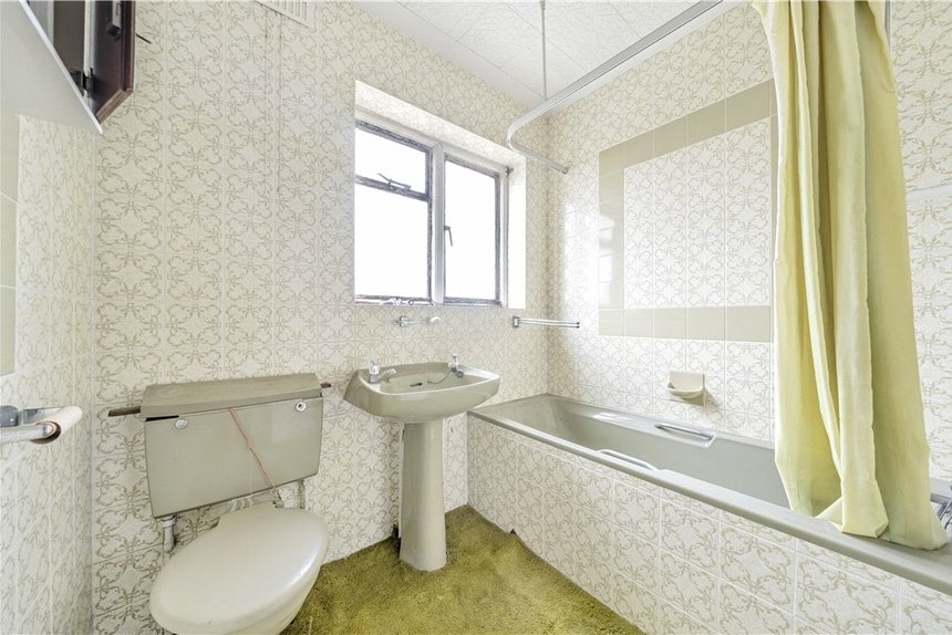 2 bedroom House for sale in Beverley Road, Ruislip, Middlesex, HA4