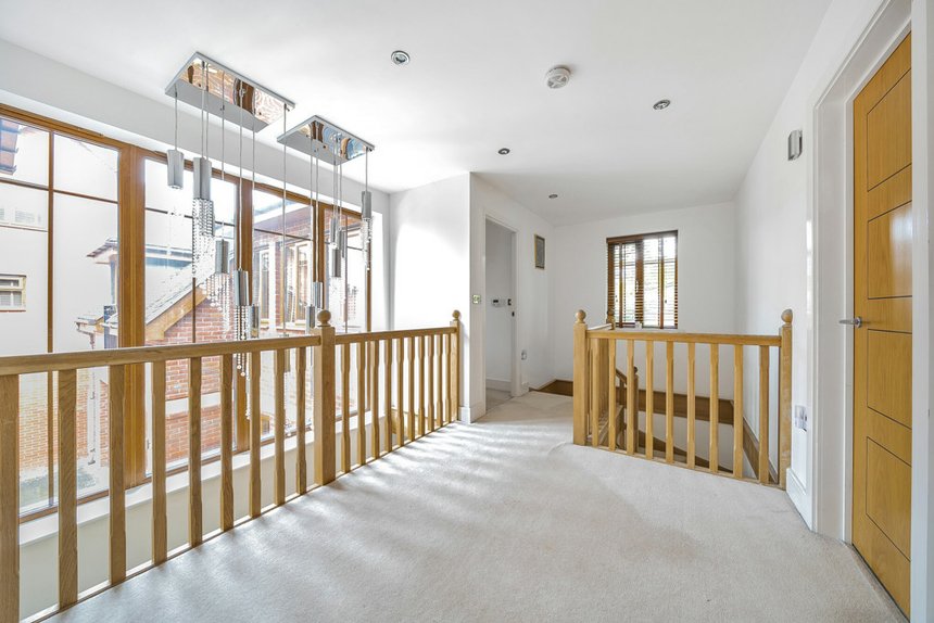 for sale blagrove crescent london 2312 - Gibbs Gillespie