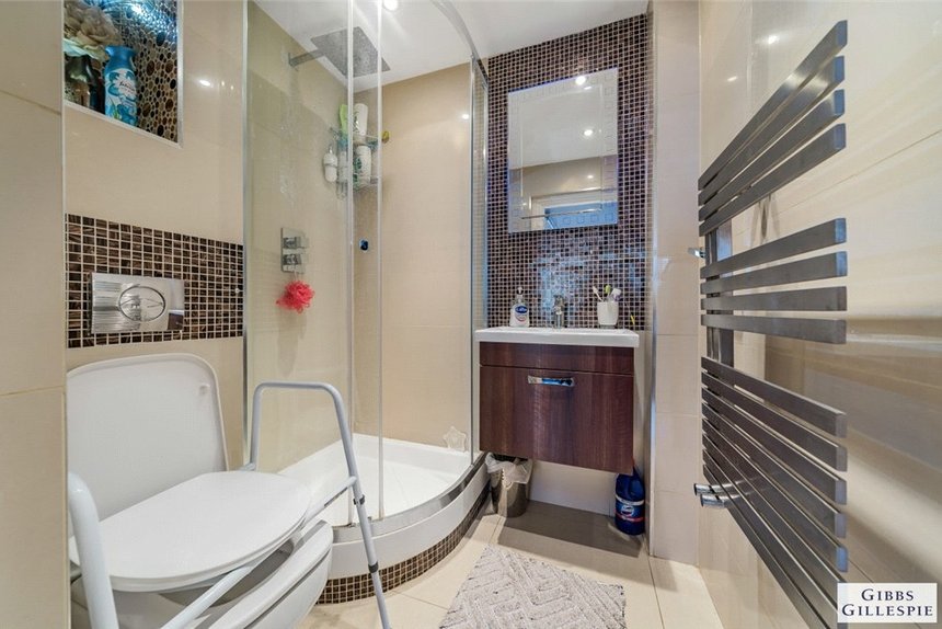 for sale moat drive london 23228 - Gibbs Gillespie