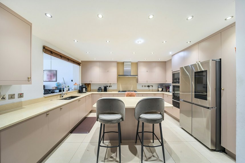 for sale moat drive london 23228 - Gibbs Gillespie