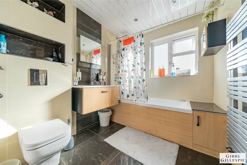 for sale moat drive london 23228 - Gibbs Gillespie