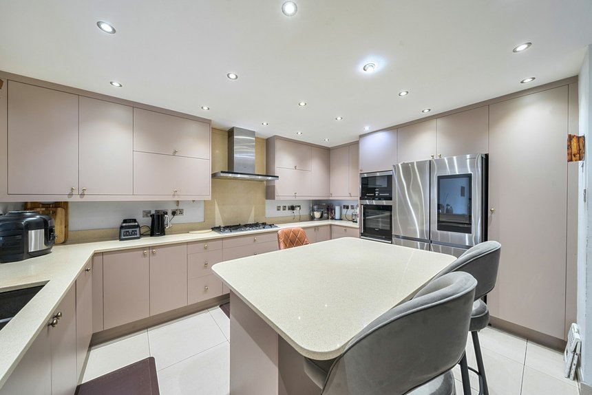 for sale moat drive london 23228 - Gibbs Gillespie