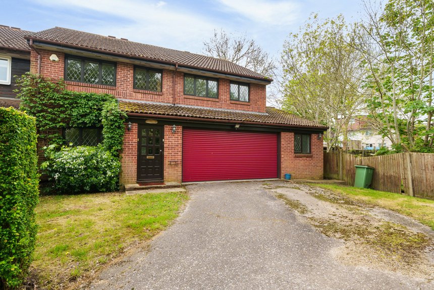 sold greystoke drive london 23249 - Gibbs Gillespie