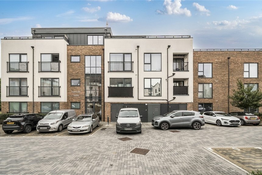 for sale kenley place london 23451 - Gibbs Gillespie