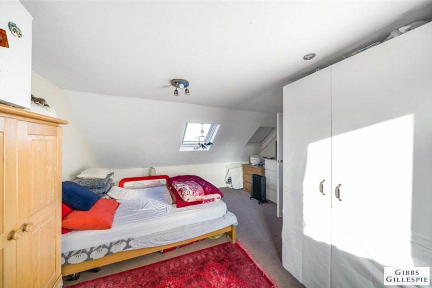 4 bedroom House for sale in Roxeth Green Avenue, Harrow, Middlesex, HA2