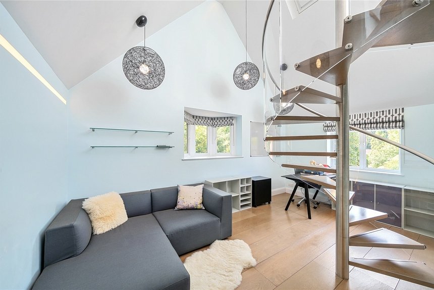 for sale the common london 23566 - Gibbs Gillespie