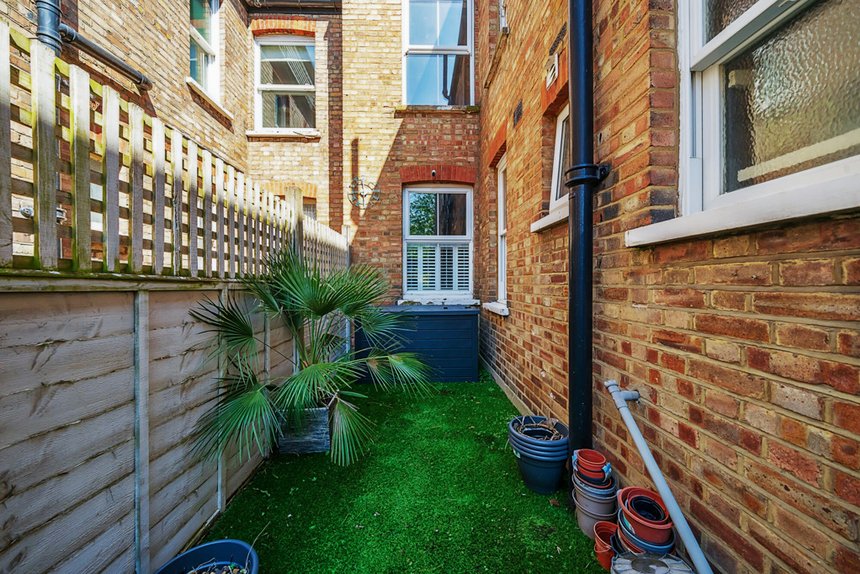 under offer little ealing lane london 23616 - Gibbs Gillespie