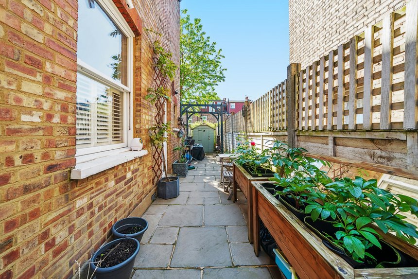 under offer little ealing lane london 23616 - Gibbs Gillespie