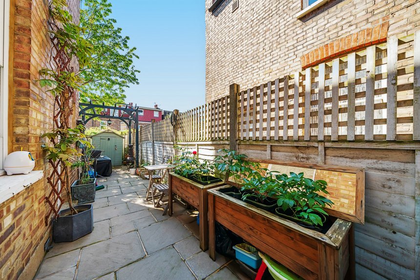 under offer little ealing lane london 23616 - Gibbs Gillespie