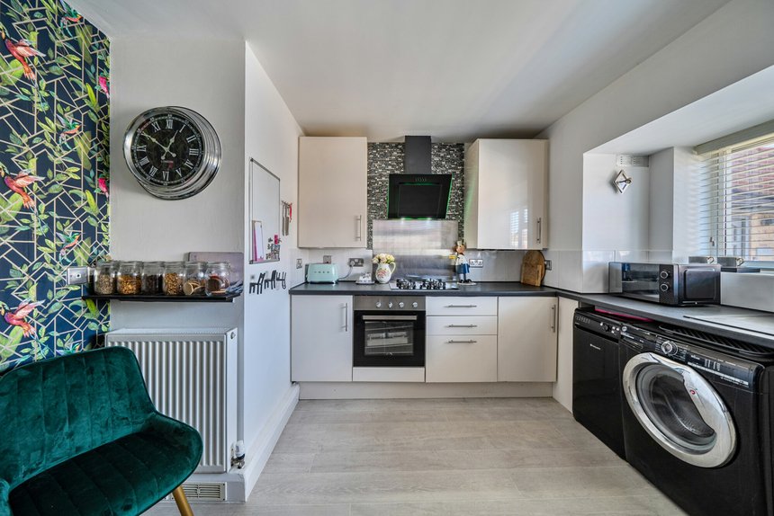 for sale lynhurst crescent london 2373 - Gibbs Gillespie