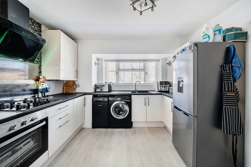 for sale lynhurst crescent london 2373 - Gibbs Gillespie
