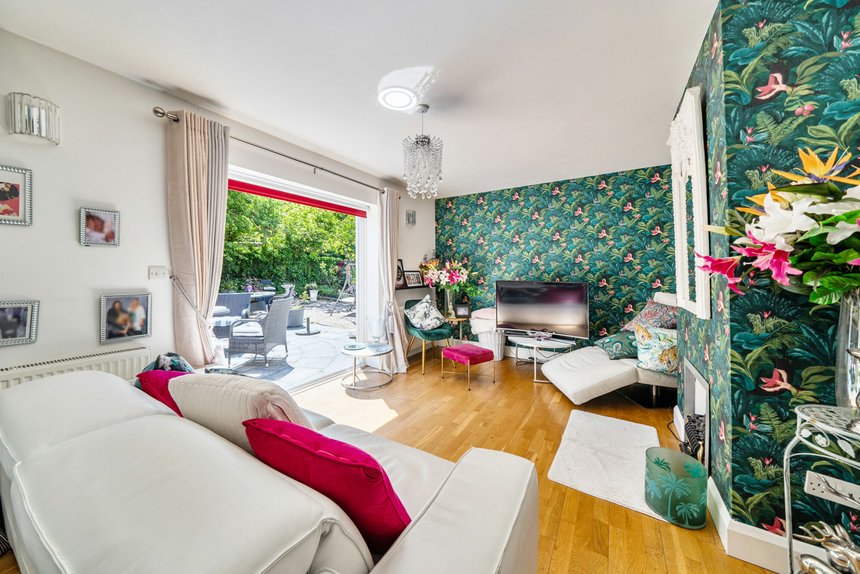 for sale lynhurst crescent london 2373 - Gibbs Gillespie