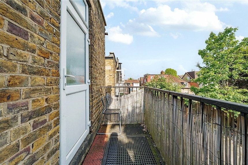 sold pitshanger lane london 23757 - Gibbs Gillespie