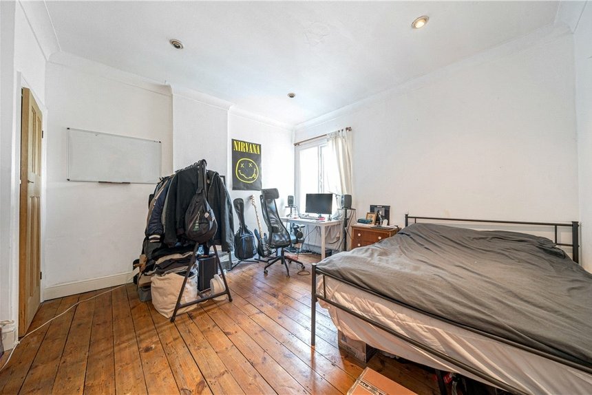 sold pitshanger lane london 23757 - Gibbs Gillespie