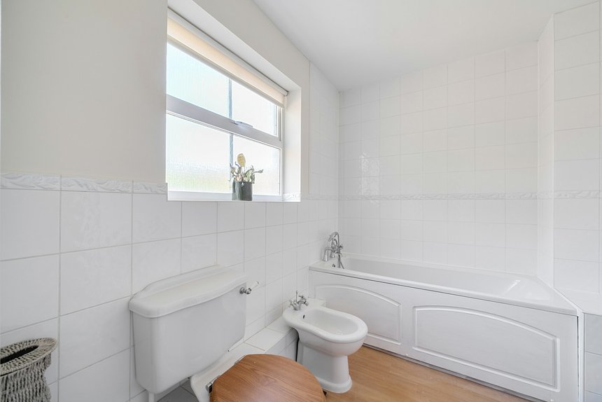 for sale stirling avenue london 23771 - Gibbs Gillespie