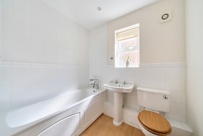 for sale stirling avenue london 23771 - Gibbs Gillespie