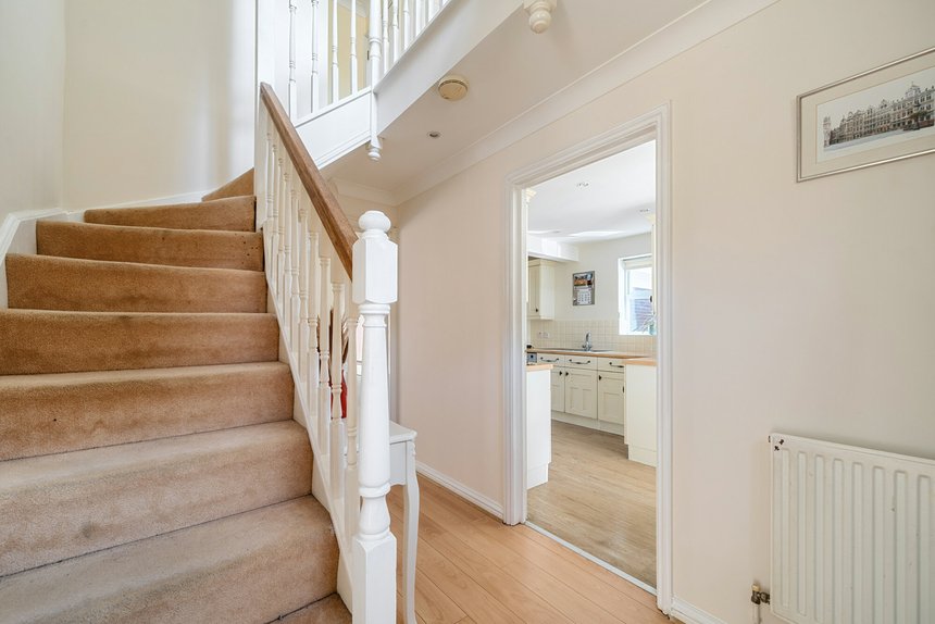 for sale stirling avenue london 23771 - Gibbs Gillespie