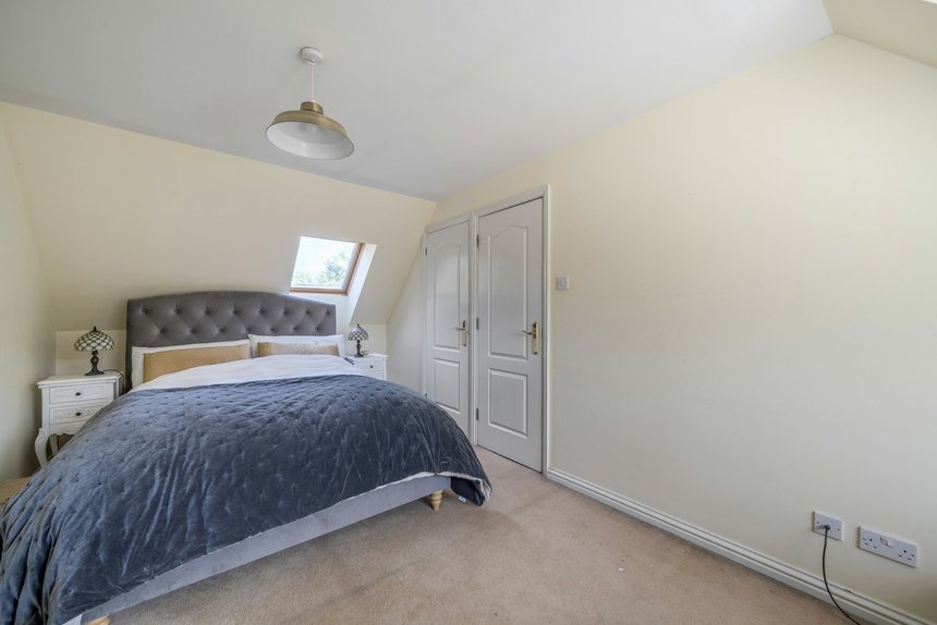 for sale stirling avenue london 23771 - Gibbs Gillespie