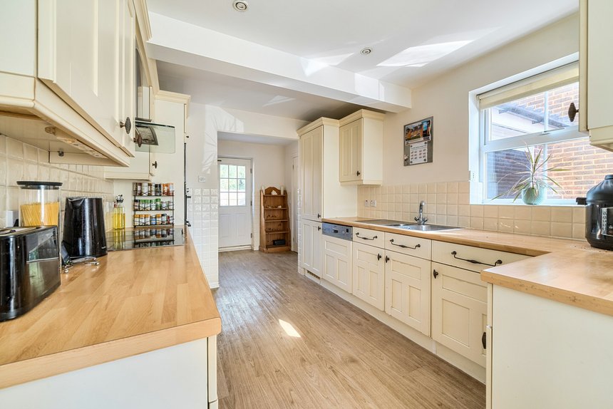 for sale stirling avenue london 23771 - Gibbs Gillespie