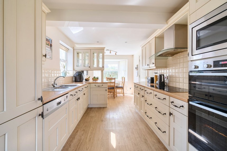 for sale stirling avenue london 23771 - Gibbs Gillespie