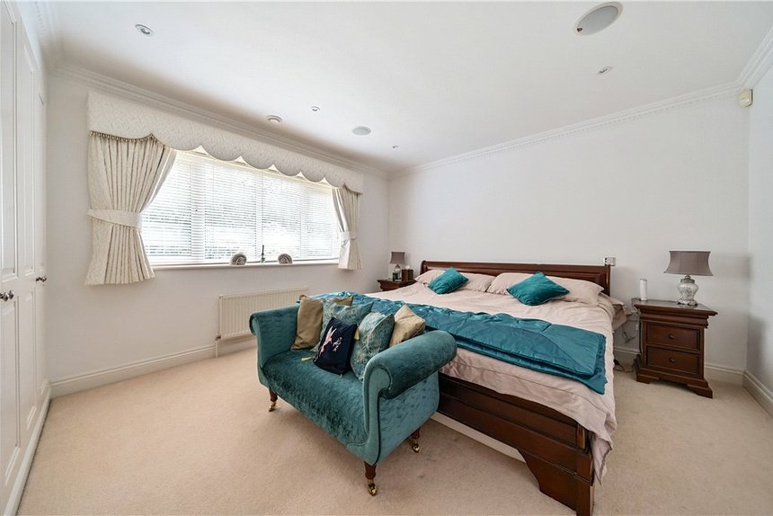 for sale wood end close london 23978 - Gibbs Gillespie