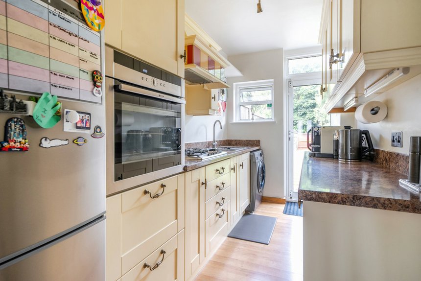 under offer sandringham crescent london 24046 - Gibbs Gillespie