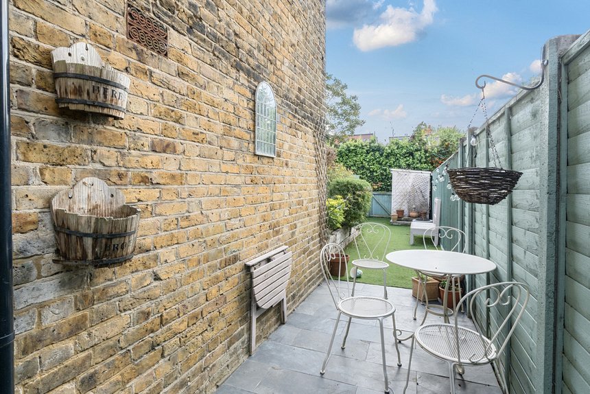 for sale carlyle road london 24167 - Gibbs Gillespie