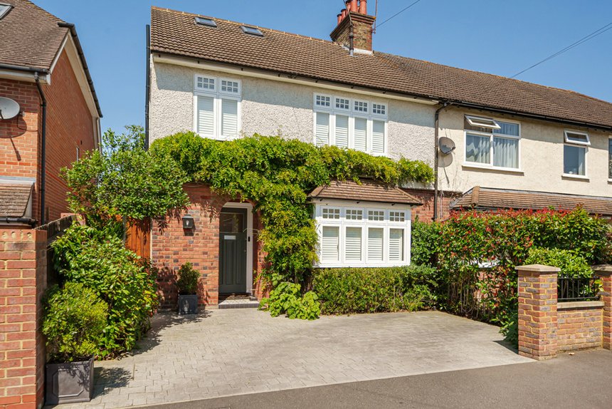 under offer cedar road london 24254 - Gibbs Gillespie