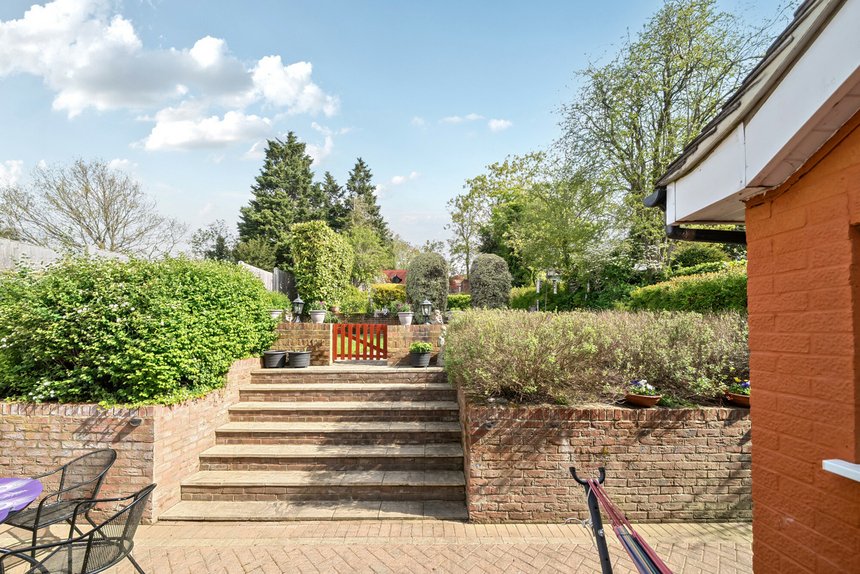 for sale hillside road london 24370 - Gibbs Gillespie