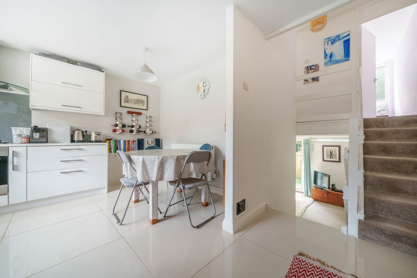 under offer grangedale close london 24455 - Gibbs Gillespie