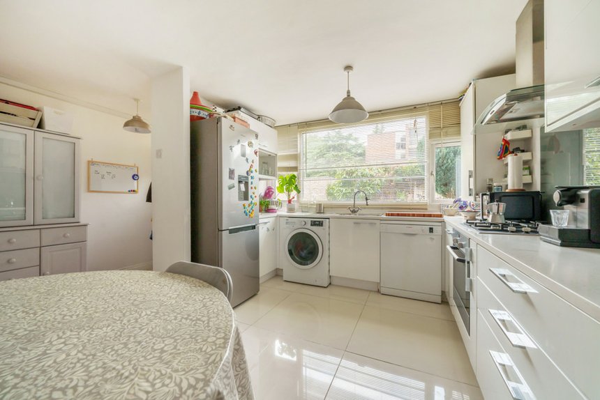under offer grangedale close london 24455 - Gibbs Gillespie