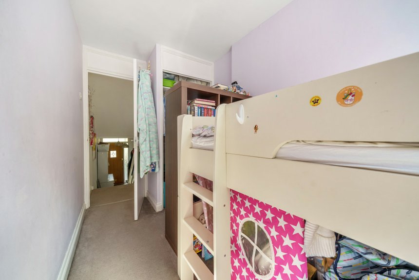 under offer grangedale close london 24455 - Gibbs Gillespie