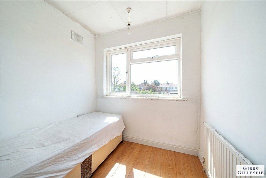 under offer kenilworth avenue london 24562 - Gibbs Gillespie