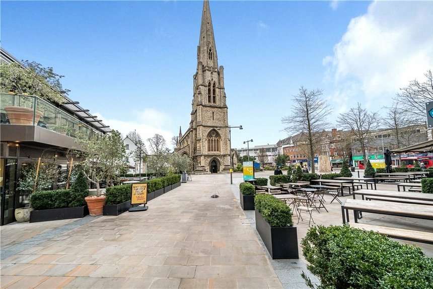 under offer trafalgar house london 24662 - Gibbs Gillespie