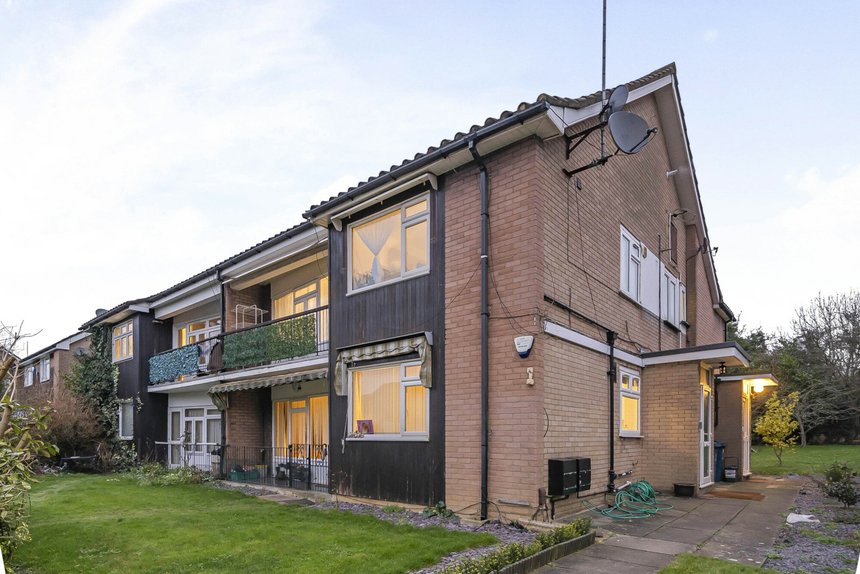 for sale merryfield gardens london 24758 - Gibbs Gillespie