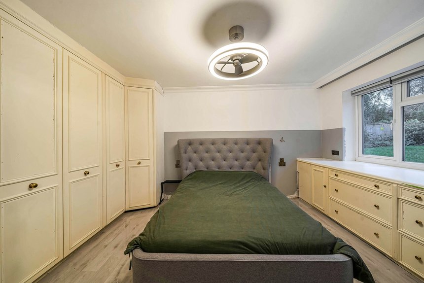 for sale merryfield gardens london 24758 - Gibbs Gillespie
