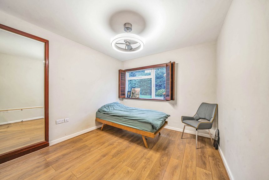 for sale merryfield gardens london 24758 - Gibbs Gillespie