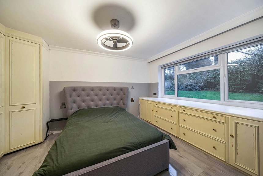 for sale merryfield gardens london 24758 - Gibbs Gillespie