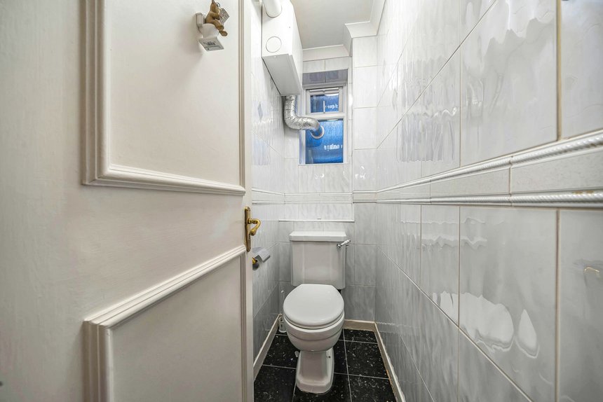 for sale merryfield gardens london 24758 - Gibbs Gillespie
