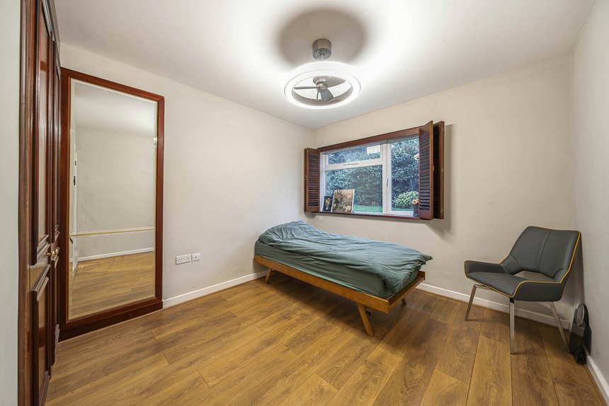 for sale merryfield gardens london 24758 - Gibbs Gillespie