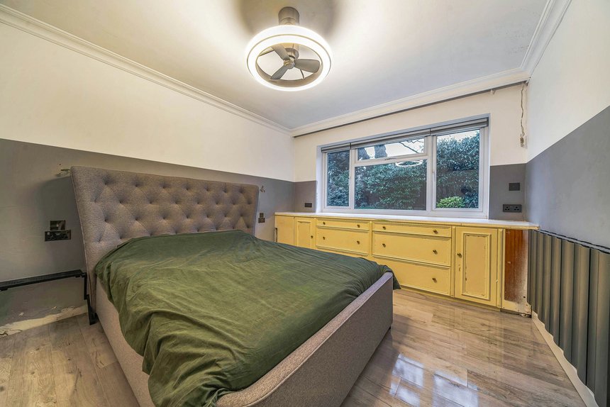 for sale merryfield gardens london 24758 - Gibbs Gillespie