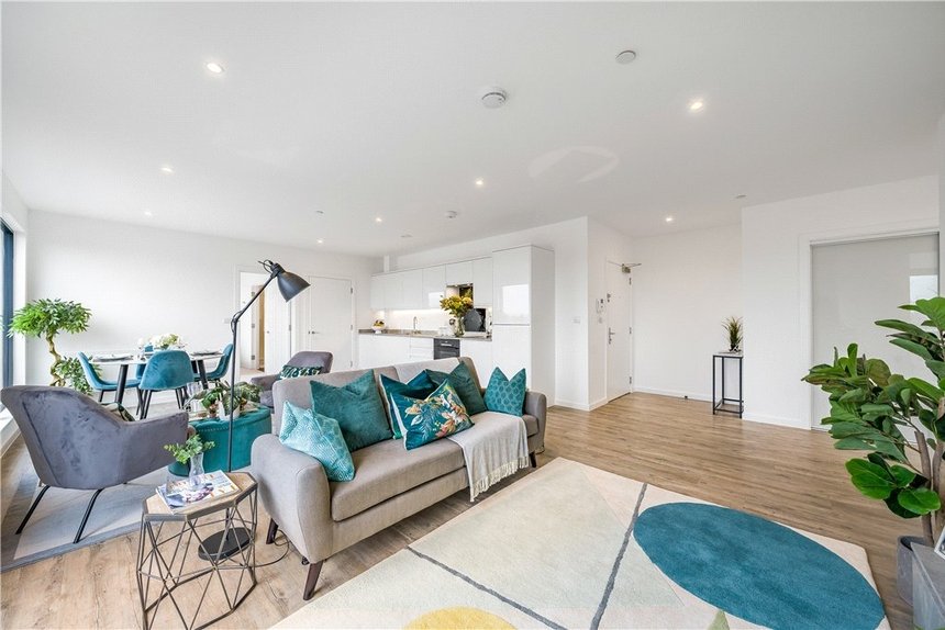 for sale oak end way london 24805 - Gibbs Gillespie