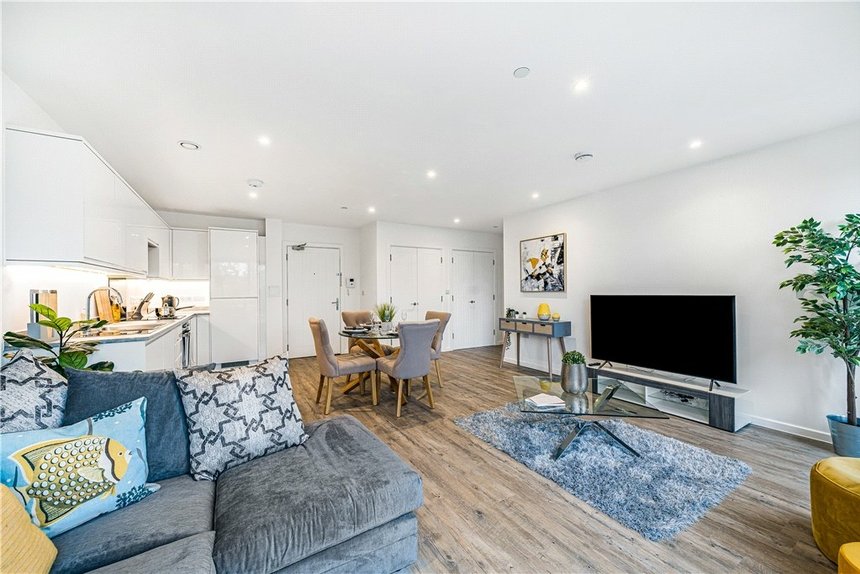 for sale oak end way london 24805 - Gibbs Gillespie