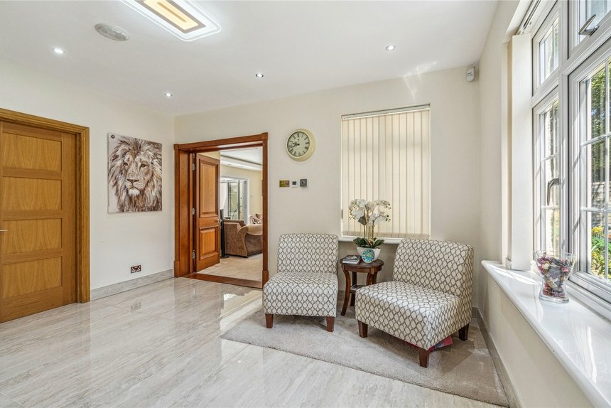 for sale wexham street london 25021 - Gibbs Gillespie