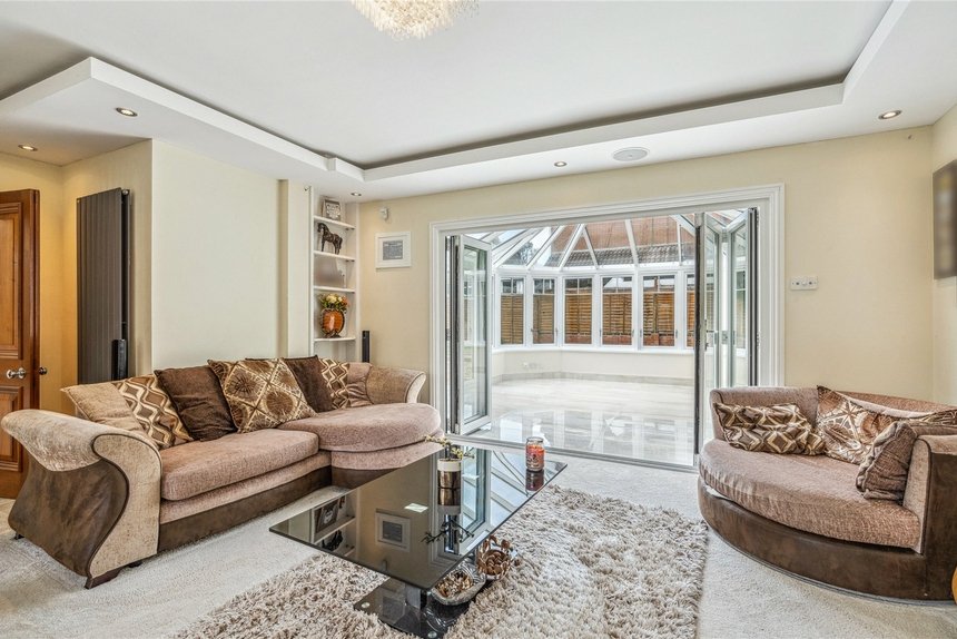 for sale wexham street london 25021 - Gibbs Gillespie