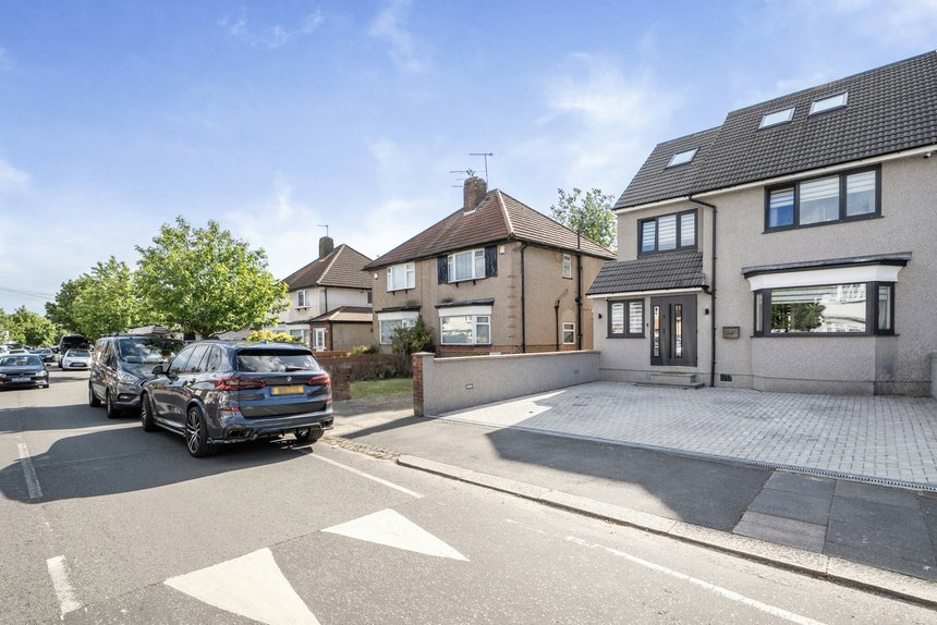 for sale laughton road london 25220 - Gibbs Gillespie