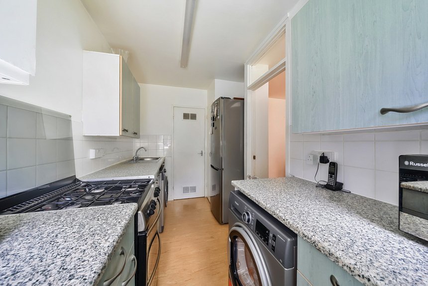 under offer enfield close london 25248 - Gibbs Gillespie